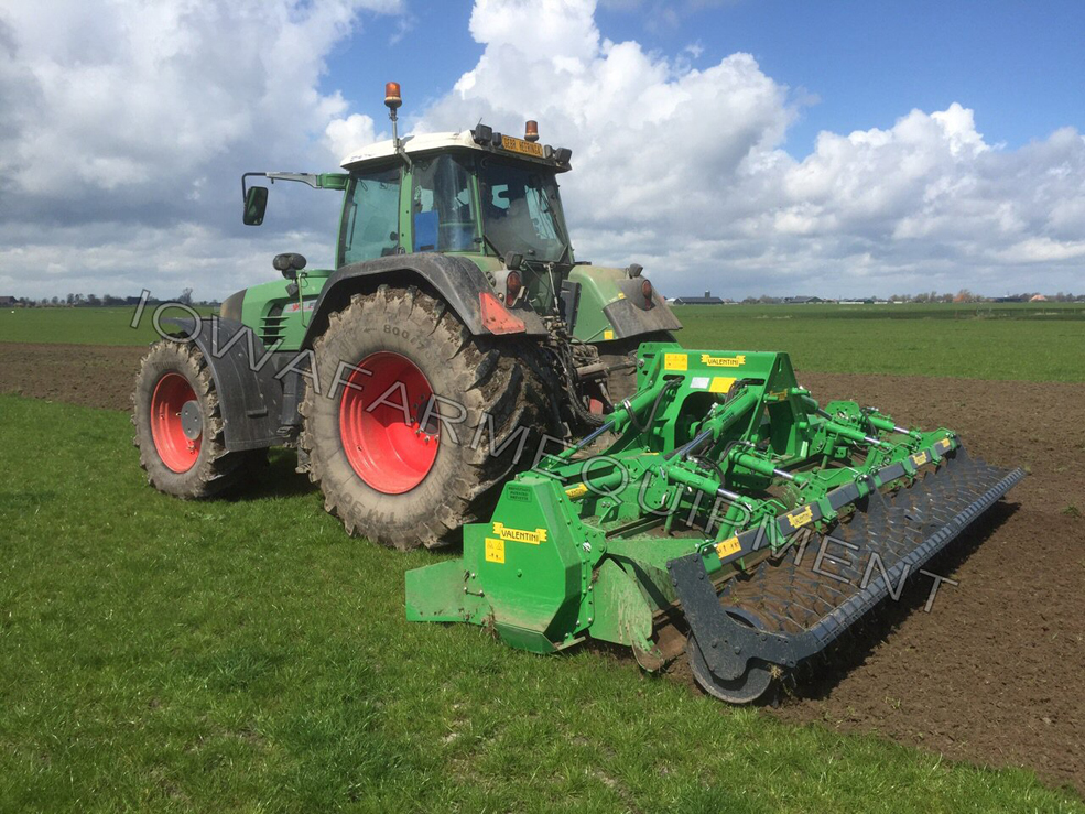 Valentini Caiman PTO Burier with Packer Roller